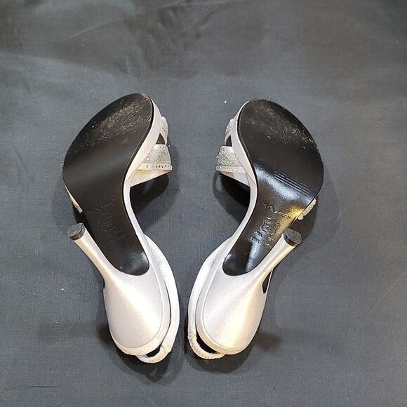 NINA GETAWAY SEQUIM EMBROIDERY LUSTER WOMEN'S HEELS SANDAL R3 - Picture 13 of 14